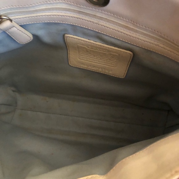 Coach Classic Shoulder Bag - Picture 4 of 6